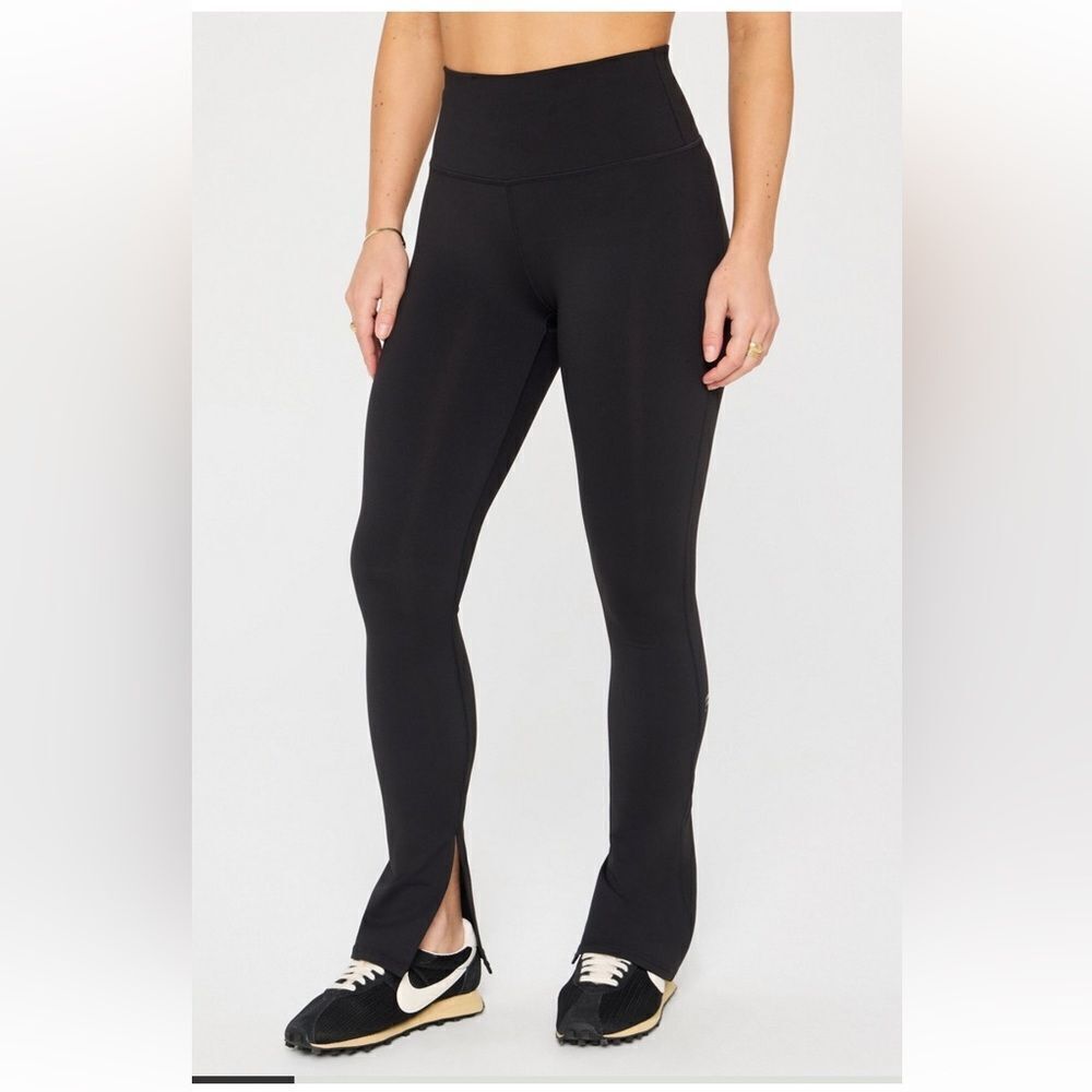 Fabletics Define Powerhold Split Hem Leggings size small- NWOT